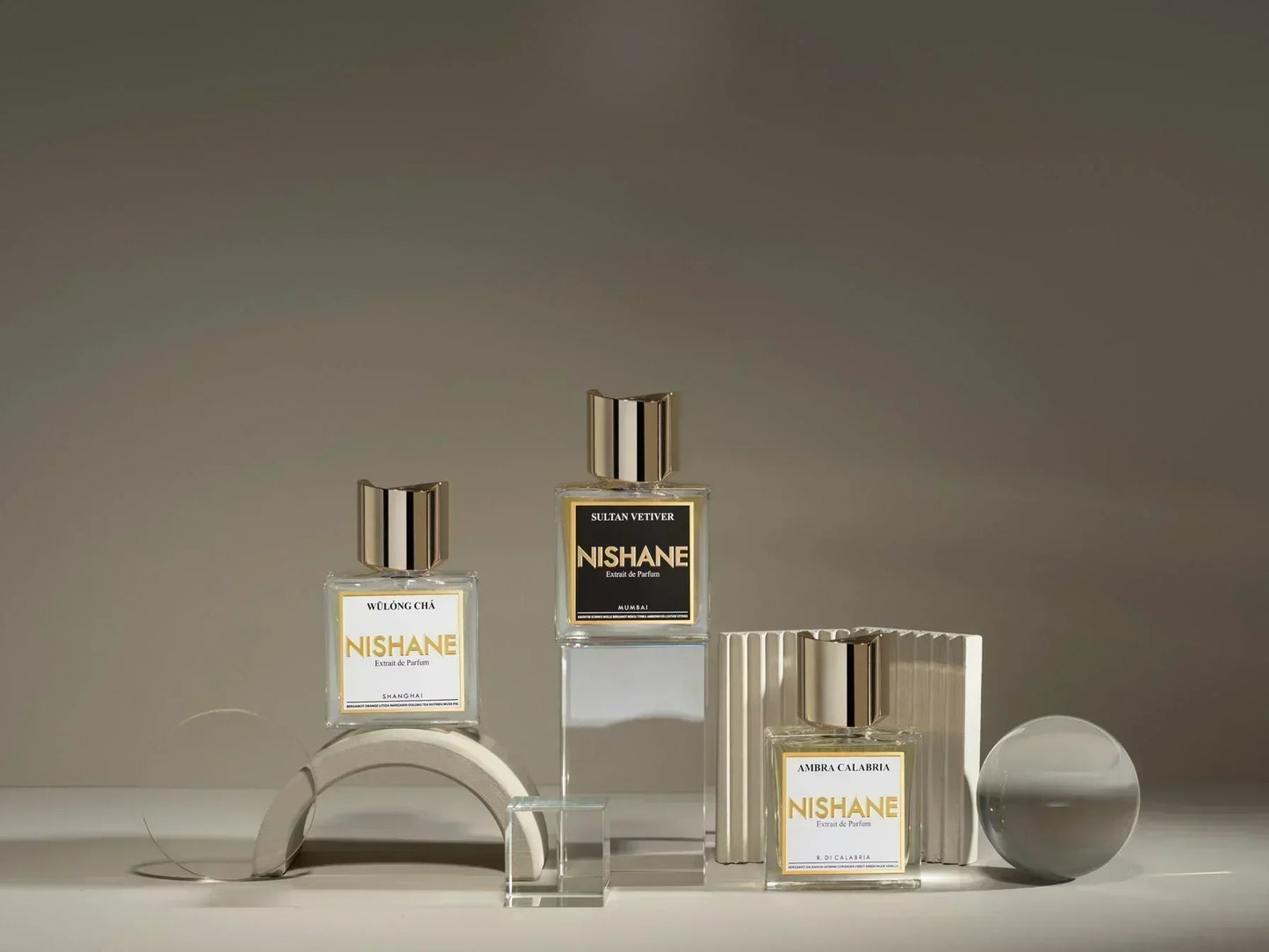 סקירת בשמי נישאנה : גלו את הקסם מאחורי הניחוחות המסתוריים